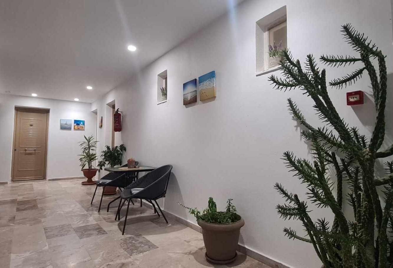 Luis Apartments Мастрихари Екстериор снимка